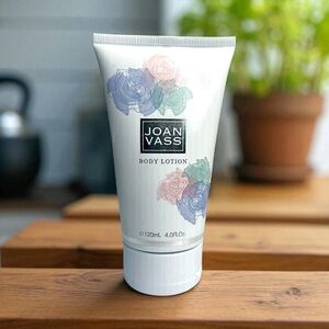 Joan Vass-body lotion hydrating body moisturizer -4 fl oz NEW